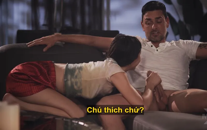 Bé sinh viên vừa ngon vừa dâm gặp em là anh mang đầy đủ đồ chơi cho em nghịch